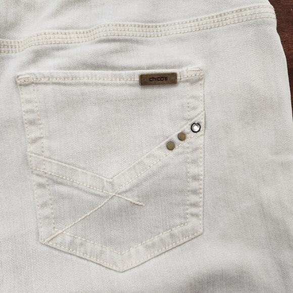 Chico's Women's So Slimming Girlfriend Jeans Cream Size 6 - Picture 5 of 12